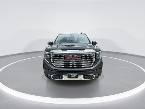 Used 2022 GMC Sierra 1500 Denali w/ Technology Package RWD image 3