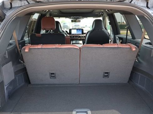Used 2026 Lincoln Aviator Reserve w/ Equipment Group 201A AWD/4WD image 8