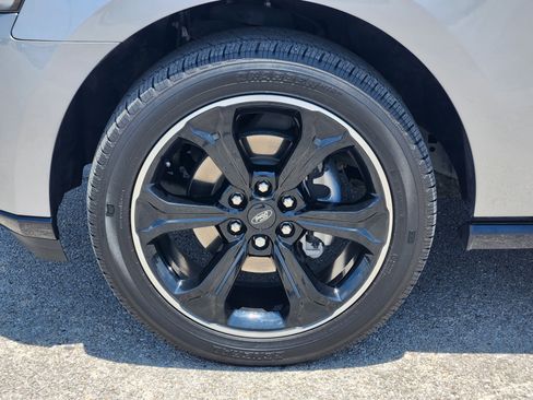 Used 2024 Ford Expedition Limited RWD image 10