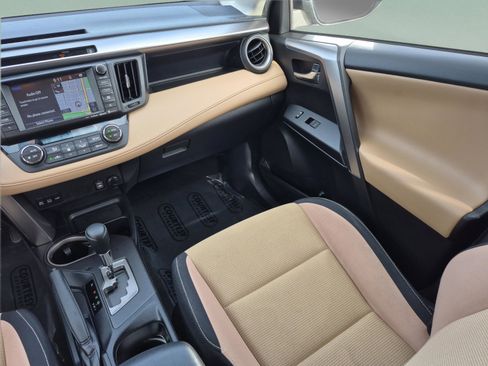 Used 2016 Toyota RAV4 XLE w/ Convenience Package image 13