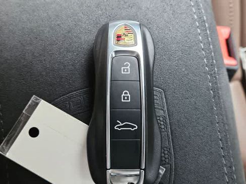Used 2026 Porsche 911 Carrera GTS RWD image 33