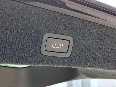 Used 2016 Volvo XC70 T5 Platinum w/ Climate Package image 30