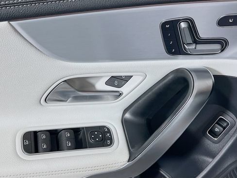 Used 2022 Mercedes-Benz CLA 35 AMG 4MATIC image 16
