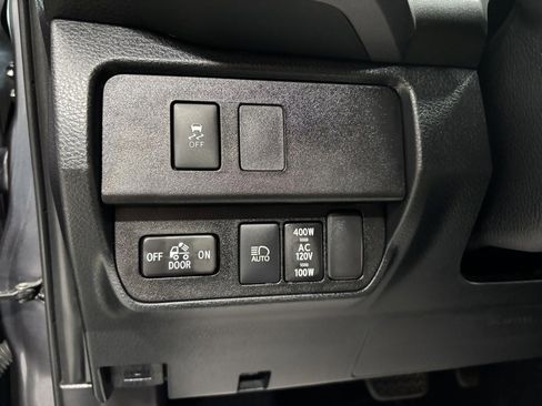 Used 2021 Toyota Tacoma TRD Off-Road image 15