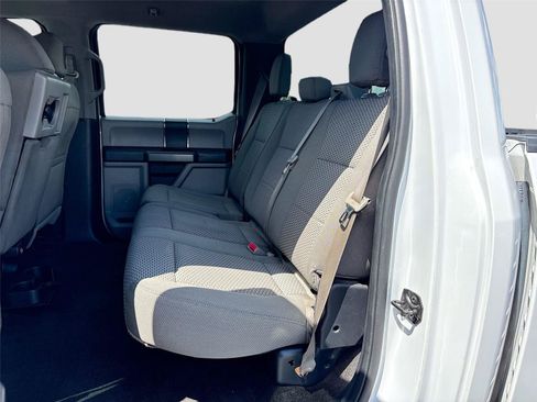 Used 2015 Ford F150 XLT RWD image 21