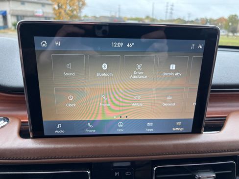 Used 2020 Lincoln Aviator Reserve w/ Equipment Group 202A image 23