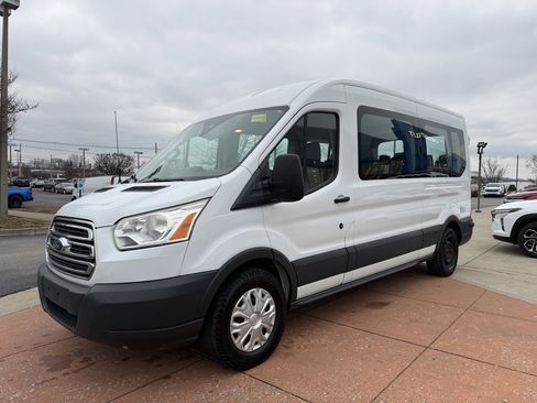 Used 2018 Ford Transit 350 XLT image 3