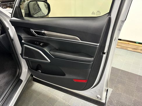 Used 2024 Kia Telluride EX X-Line image 13