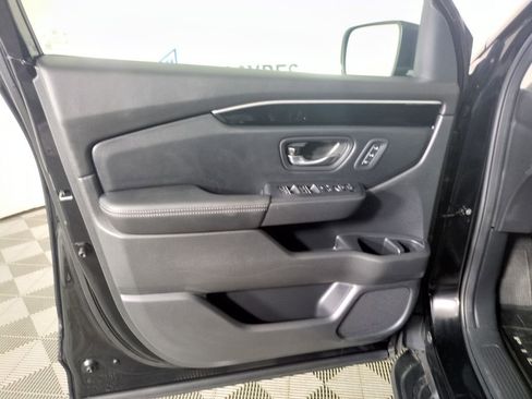 Used 2024 Honda Pilot Touring image 14