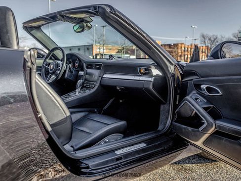 Used 2017 Porsche 911 Carrera image 39