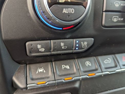 Used 2019 Chevrolet Silverado 1500 LTZ w/ LTZ Premium Package image 22