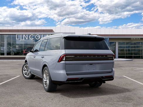 New 2027 Lincoln Navigator Reserve AWD/4WD image 8