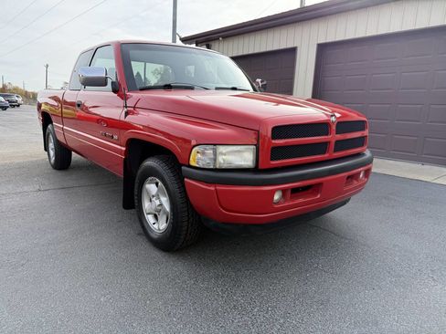 Used 1997 Dodge Ram 1500 Truck 2WD Club Cab image 33