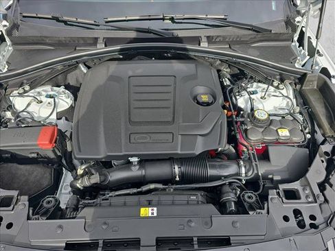 New 2026 Land Rover Range Rover Velar Dynamic SE image 28