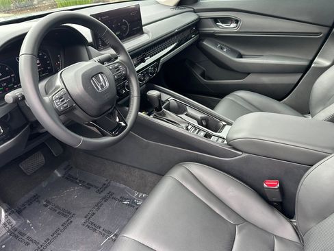 Used 2025 Honda Accord EX-L image 9