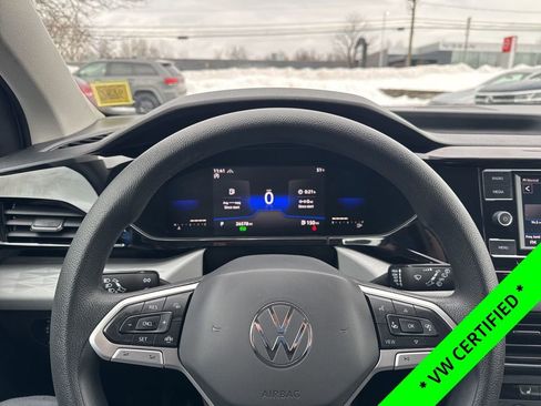 Certified 2022 Volkswagen Taos S image 15