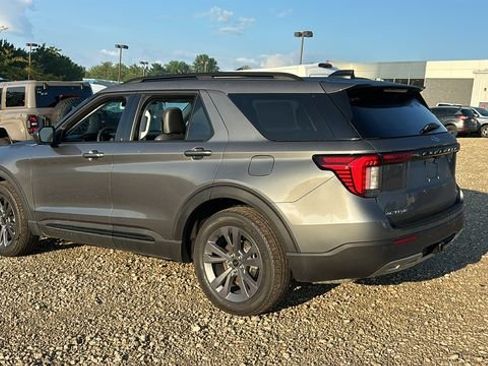 New 2026 Ford Explorer Active w/ Active Comfort Package AWD/4WD image 5