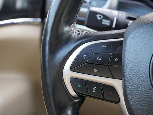 Used 2020 Jeep Grand Cherokee Limited image 27