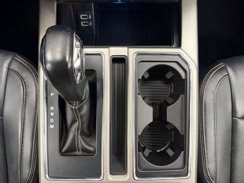 Used 2020 Ford F150 Lariat w/ Equipment Group 501A Mid image 22