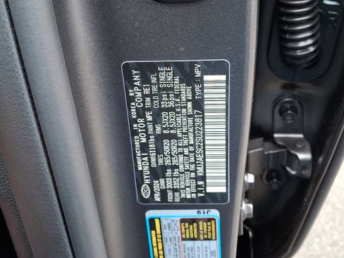 Certified 2025 Genesis GV80 3.5T image 27