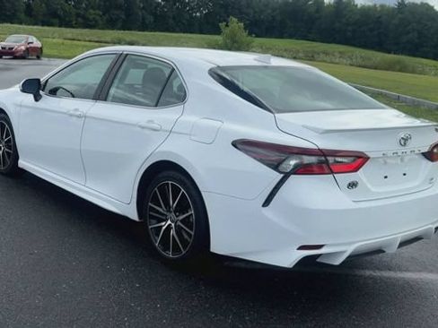 Used 2024 Toyota Camry SE w/ Cold Weather Package AWD/4WD image 6