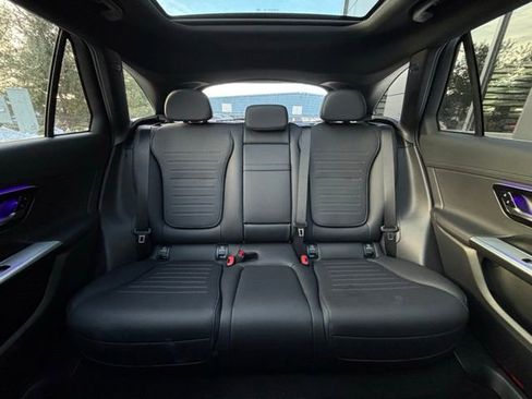 Used 2025 Mercedes-Benz GLC 300 4MATIC image 49