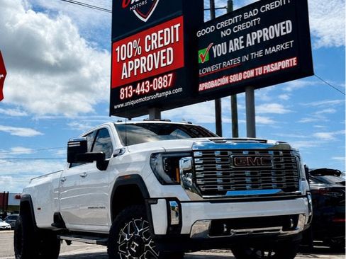 Used 2024 GMC Sierra 3500 Denali AWD/4WD image 2