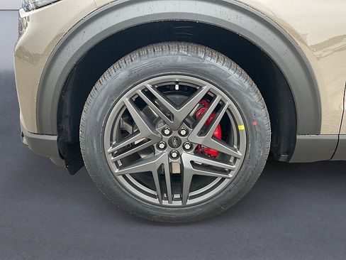 New 2026 Ford Explorer ST w/ Sun And Sound Package image 28