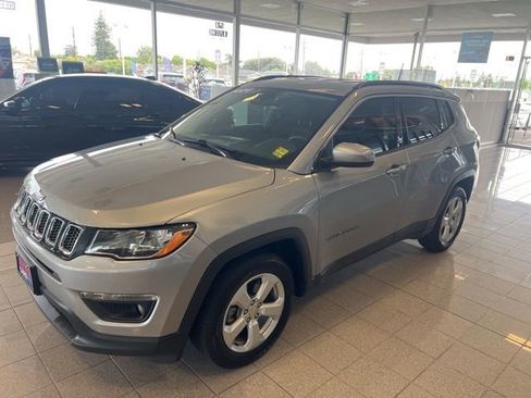Used 2021 Jeep Compass Latitude w/ Driver Assistance Group FWD image 13