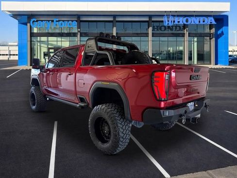 Used 2025 GMC Sierra 2500 AT4 w/ AT4 Premium Plus Package AWD/4WD image 3