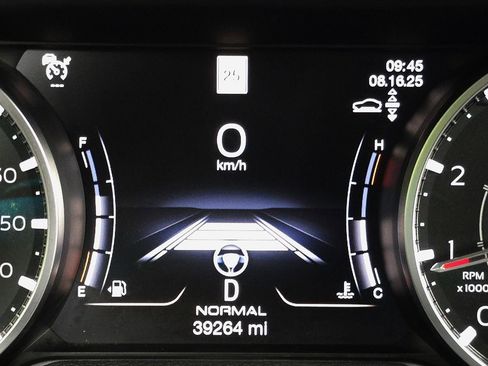 Used 2022 Maserati Levante GT image 31