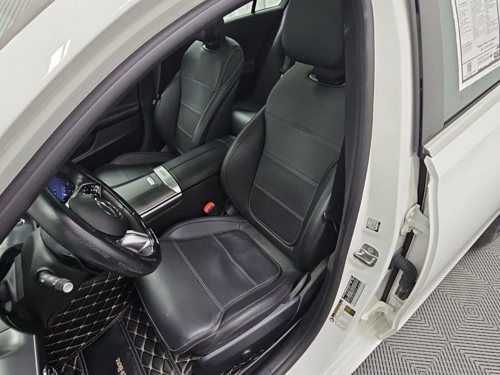 Used 2024 Mercedes-Benz C 300 Sedan image 29