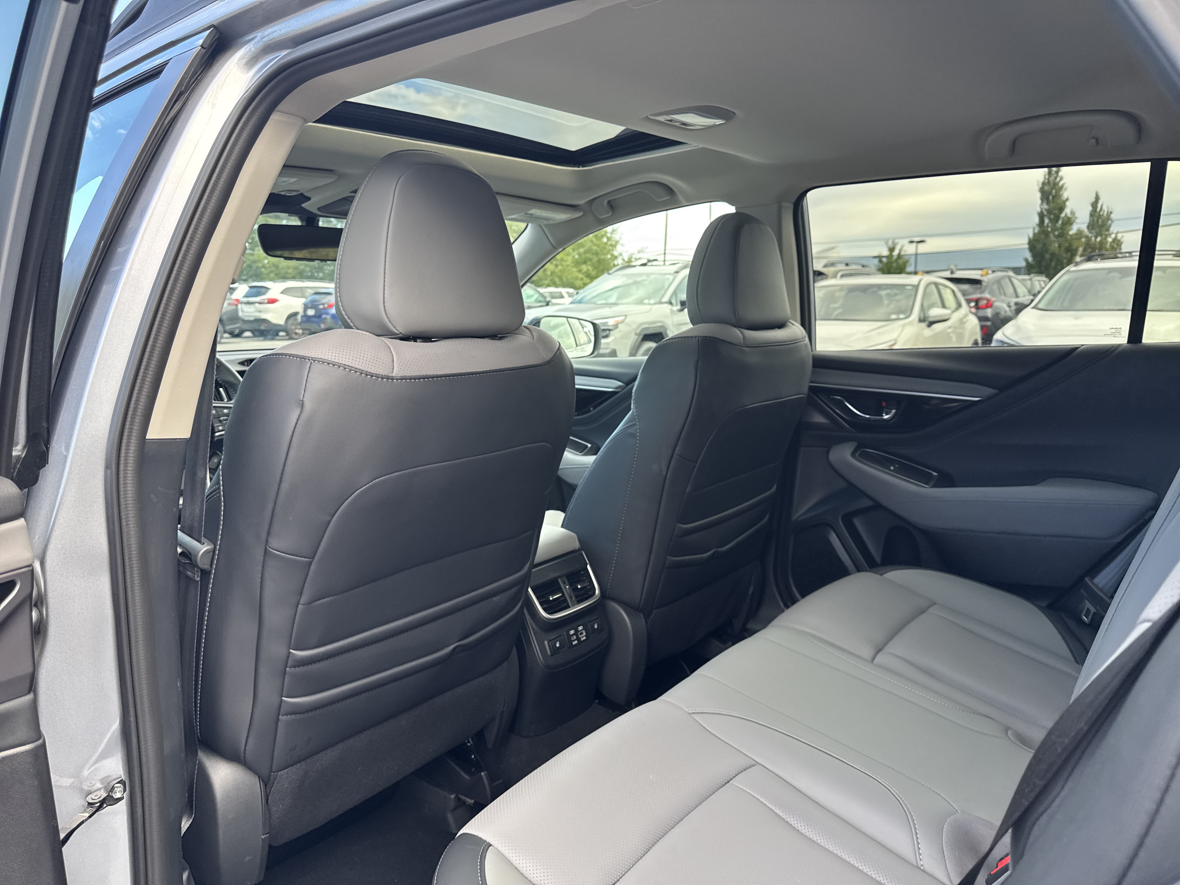 Used 2024 Subaru Outback Limited XT AWD/4WD image 23