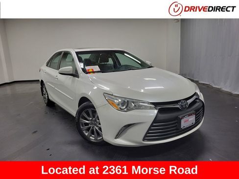 Used 2017 Toyota Camry XLE FWD image 1