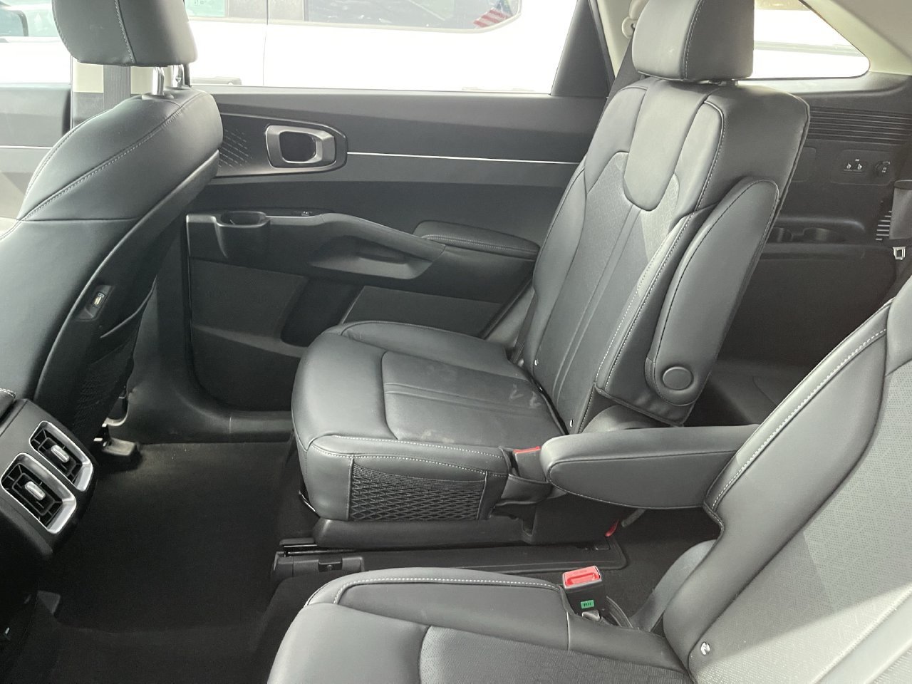 Certified 2023 Kia Sorento EX FWD image 7