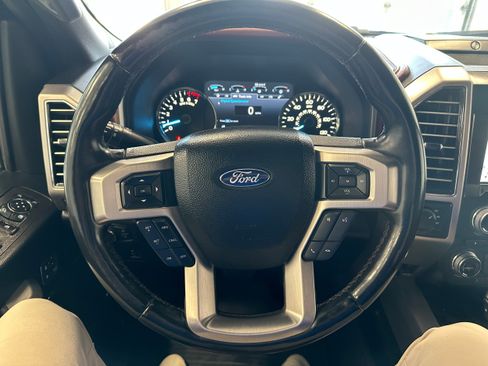 Used 2018 Ford F150 Platinum AWD/4WD image 22