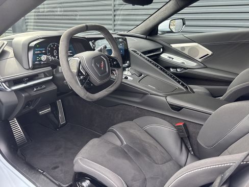 Used 2024 Chevrolet Corvette Stingray Premium Cpe w/ 3LT image 10