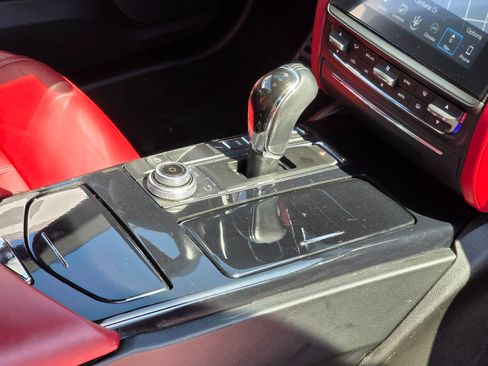 Used 2017 Maserati Quattroporte S GranSport image 17