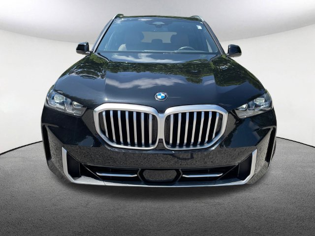 Used 2025 BMW X5 xDrive40i AWD/4WD image 3