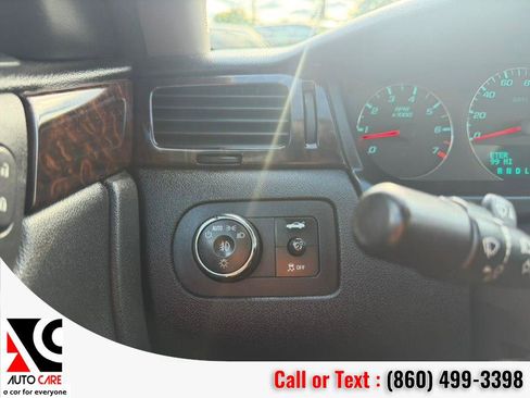 Used 2013 Chevrolet Impala LTZ FWD image 20