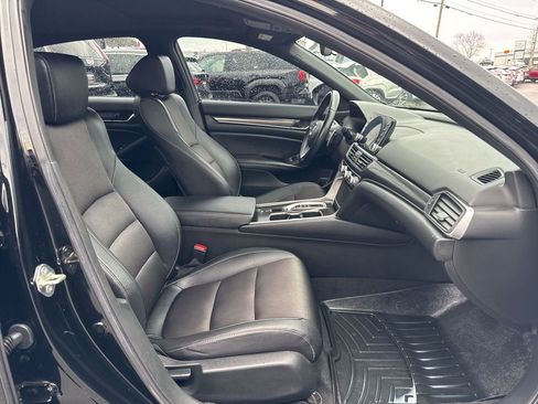 Used 2019 Honda Accord Sport image 19