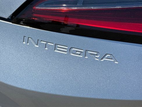 Certified 2025 Acura Integra Base image 22