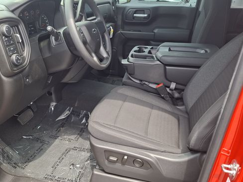 Used 2025 Chevrolet Silverado 1500 Custom w/ Rally Edition AWD/4WD image 9