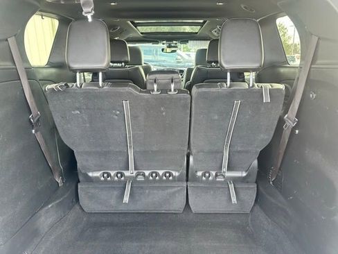 Used 2025 Chrysler Pacifica Limited FWD image 10