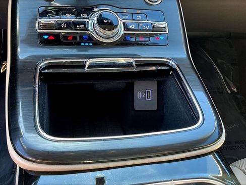 Used 2021 Lincoln Nautilus Reserve FWD image 18