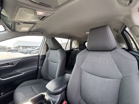 Used 2024 Toyota RAV4 XLE image 19