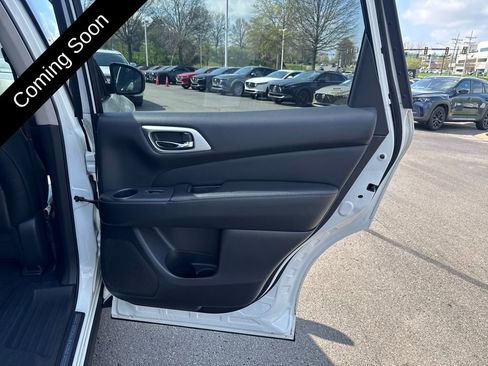 Used 2014 Nissan Pathfinder SL w/ SL Tech Package image 48