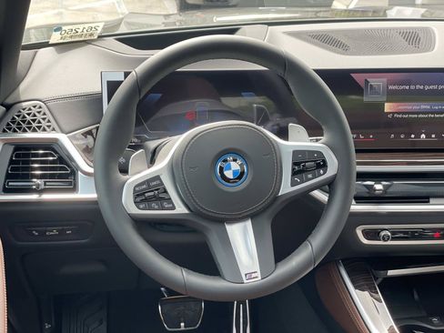 Used 2026 BMW X5 xDrive50e w/ M Sport Package AWD/4WD image 10
