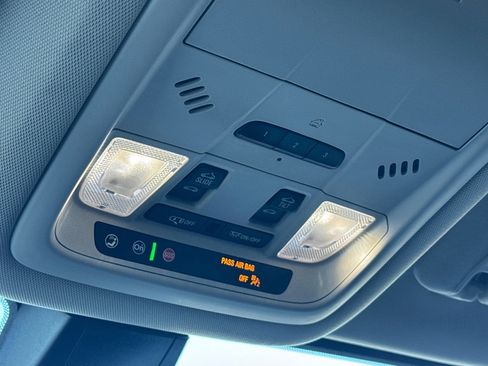 Used 2023 GMC Acadia Denali w/ Black Diamond Edition image 24