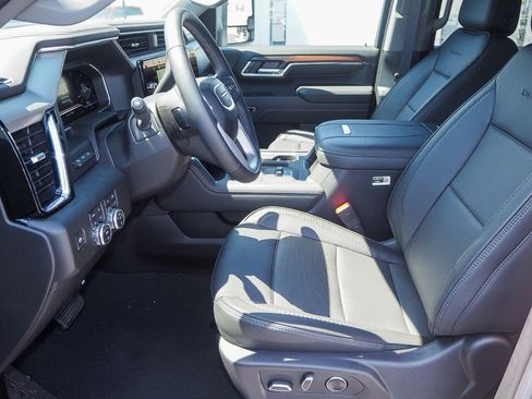 New 2024 GMC Sierra 2500 Denali w/ Denali Reserve Package AWD/4WD image 6